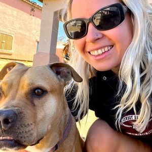 Meet your Posher, Holly